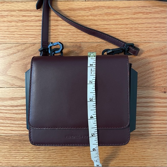 NWOT/Kendall & Kylie leather, burgundy crossbody bag - Picture 10 of 10